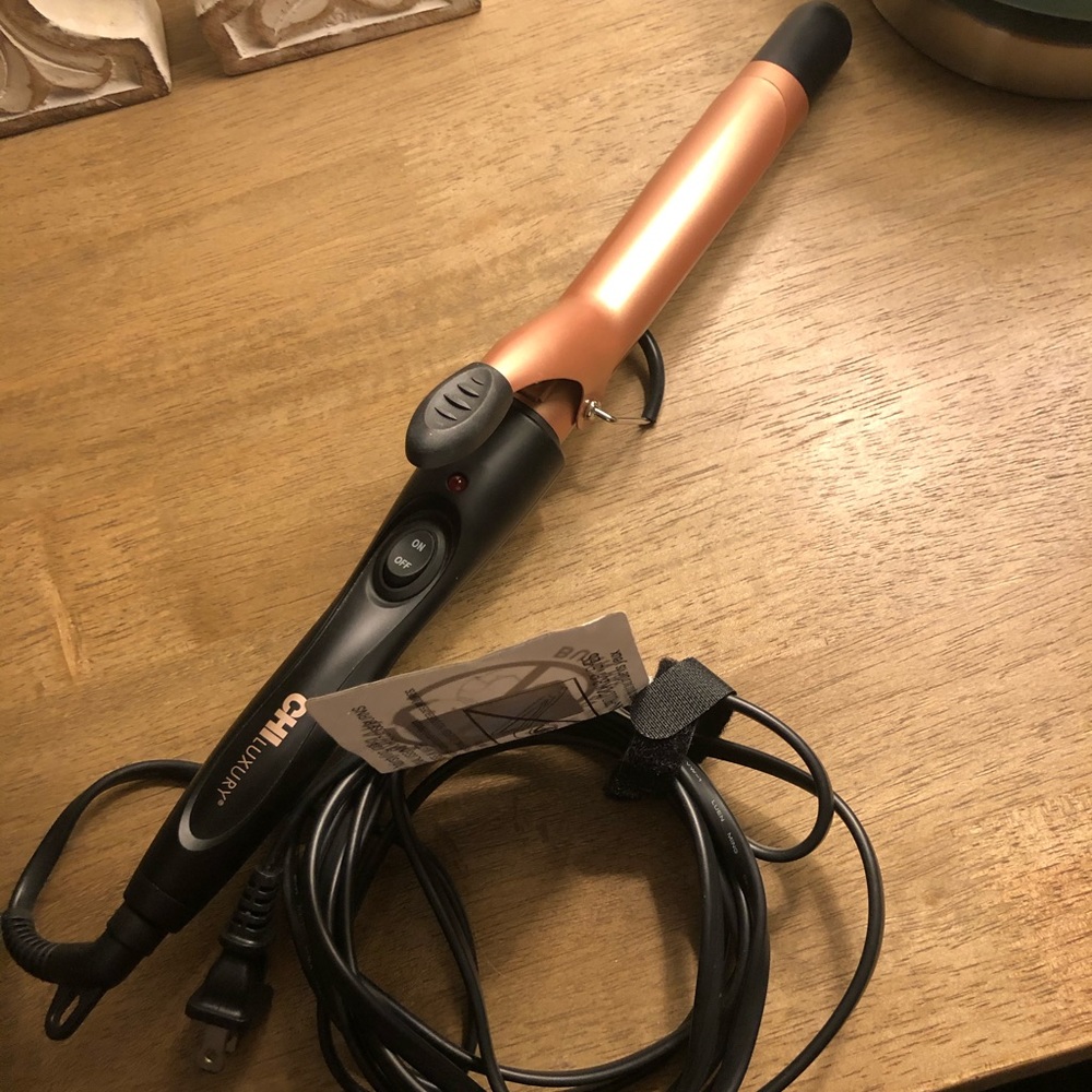 BRAND NEW Chi Luxury 1 inch Ceramic Curling Iron